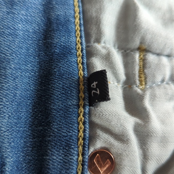 7 for All Mankind jeans - Picture 3 of 5